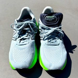 Size 10 - Width 4E Slightly Wore Excellent New Balance Mens Shoes MMORPGG3